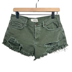 Free People We The Free Loving Good Vibrations CutOff Denim Shorts Size 26 Green